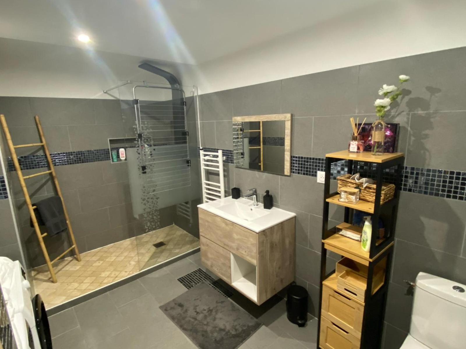 Homestay Maison Cosyli Meyzieu